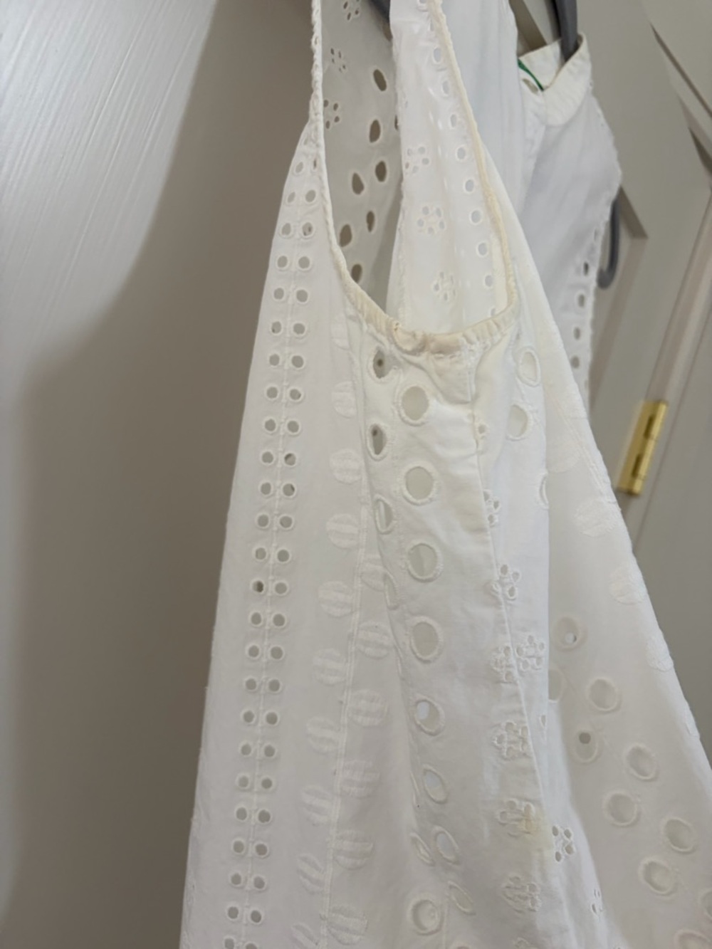 United Colors Of Benetton White Sleeveless Eyelet Cotton Camisole - Picture 7 of 8